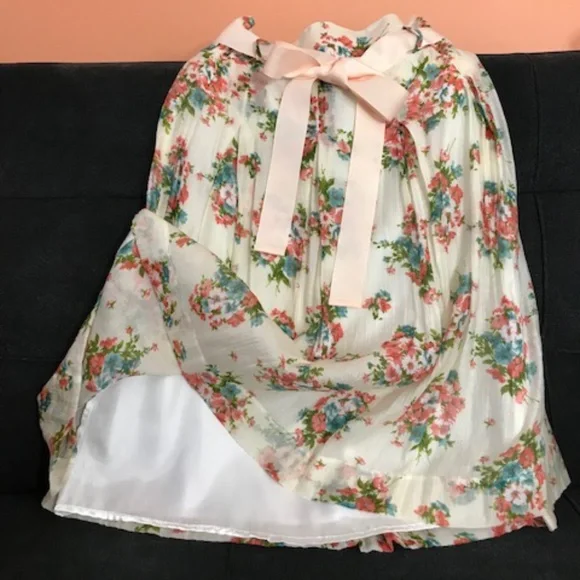 Delicate Flared Skirt - Picture 7 of 16